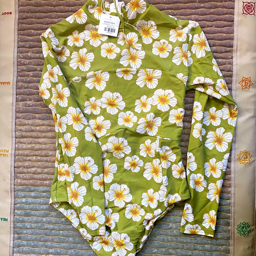 Benoa swim XL nalu surf suit